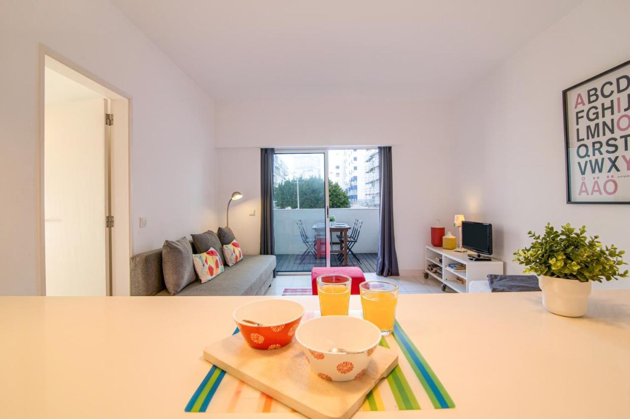 Modern Apartment By The Sea Quarteira Kültér fotó